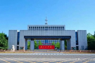 ​目前，武警部队共拥有7所军校，其中设在北方4所、设在南方3所！