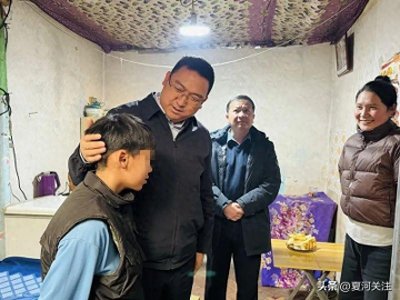 ​杨振林开展节前走访慰问活动