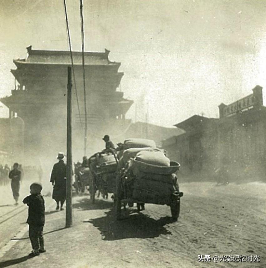 老照片：八十年前的北京朝阳门