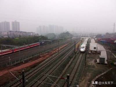 ​一趟运行于江西南昌和四川成都之间的旅客列车