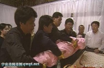 ​一代歌后邓丽君尸检照片曝光 死因种种让人难猜