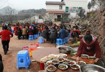 ​四川传统美食“九斗碗”，堪称中国民间简单版的满汉全席