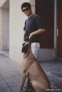 ​一代宗师李小龙“死因之谜”