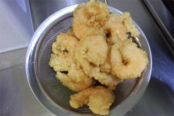 炸虾仁的热量 炸虾仁吃了会胖吗 炸虾仁的热量 炸虾仁吃了会胖吗