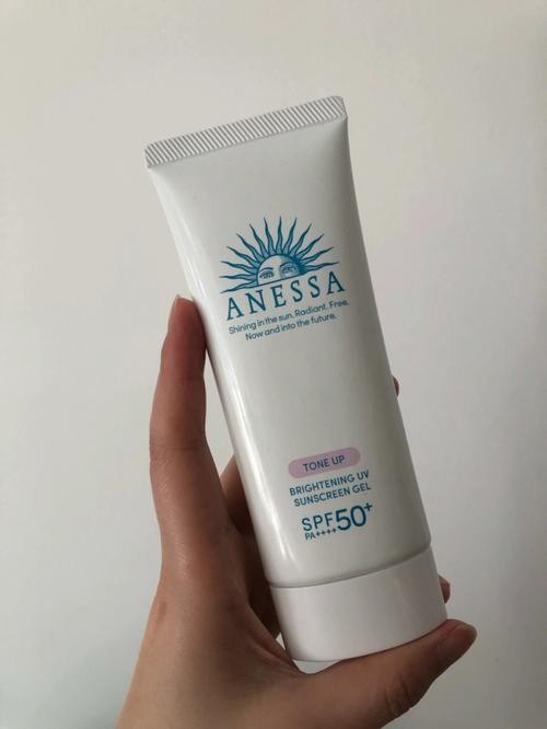 防晒霜哪个牌子好用不泛白（这六款防晒霜性价比高到飞起）