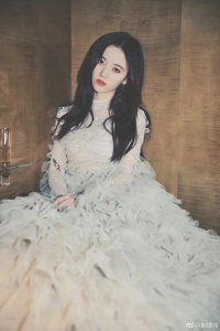 ​盘点2023十大人气女星，迪丽热巴仅排第二，刘亦菲意外上榜