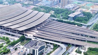 ​极目时评｜十岁的京广高铁提速，交通大动脉焕发新活力