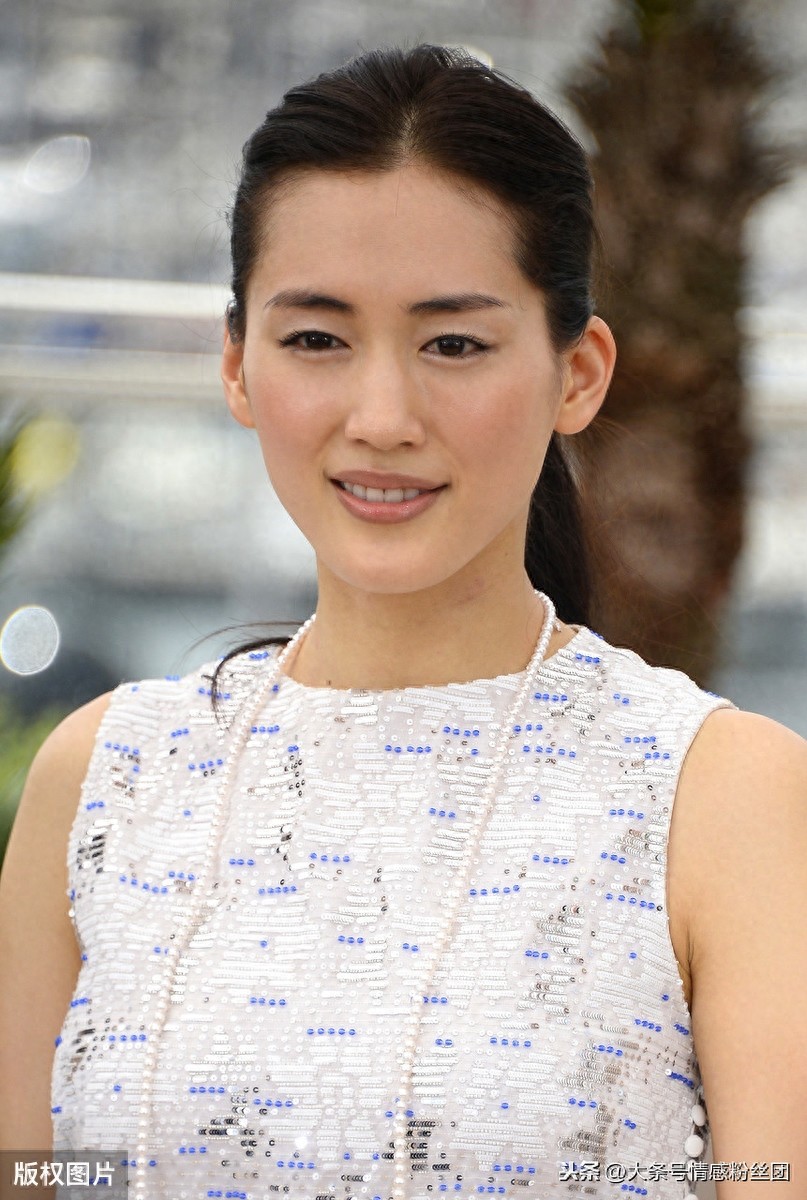 午休时间放毒，一组绫濑遥的图集，端庄脱俗、性感撩人