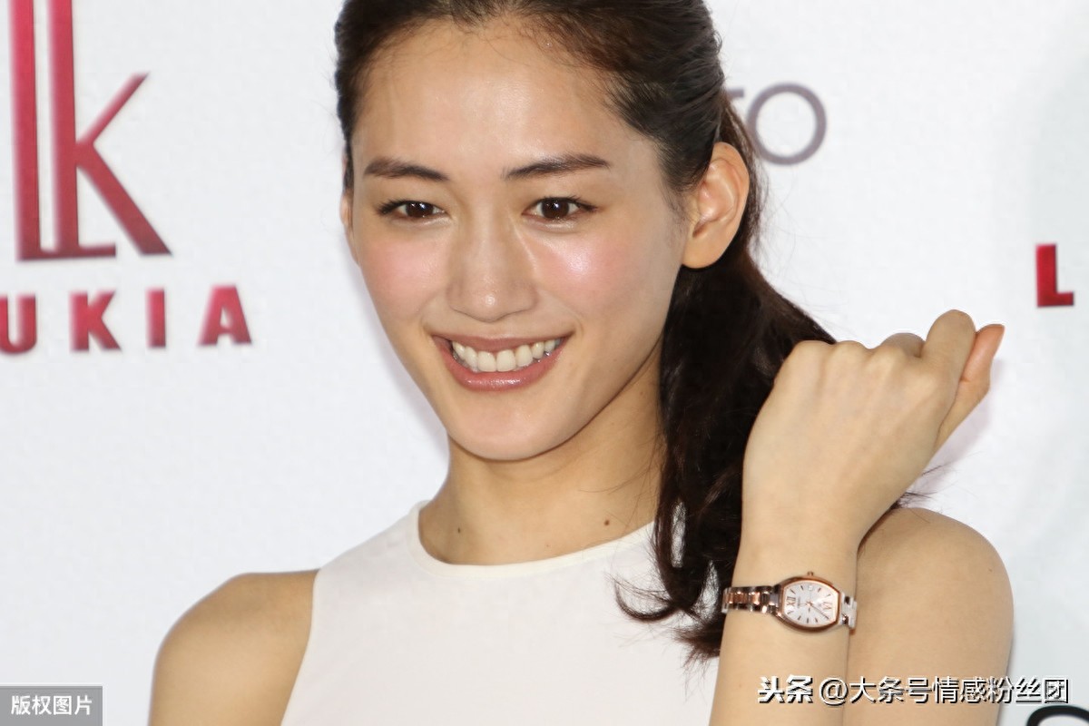 午休时间放毒，一组绫濑遥的图集，端庄脱俗、性感撩人