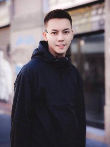 ​闄堜紵闇嗭綔澶村儚澹佺焊馃枻浠栫殑瀵稿ご鏈夌偣甯呭搱鍝堬綖