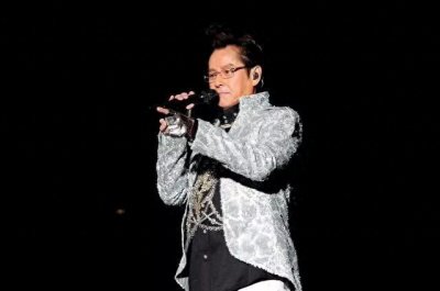 ​谭咏麟阳江演唱会，见证不老传奇，重温经典旋律