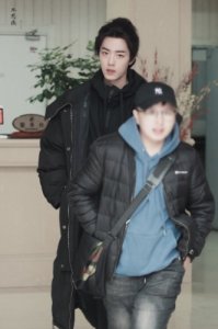 ​肖战拍摄《陈情令》路透照曝光，76cm的腰身惹人羡慕