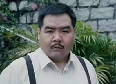 ​肥猫郑则仕与小14岁娇妻育一儿一女，晚年清贫，仍为抗疫捐50万！