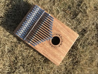 ​零基础玩音乐，有拇指琴就够了