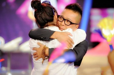 ​还记得《小芳》的原唱吗？沉寂20年娶小芳本人，如今家庭美满