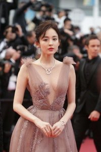 ​俗语“女大三抱金砖”中的金砖，其实并不是这个含义