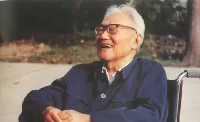 泉州这座山上的学校,除了8个食堂,还有这些鲜为人知的真相……