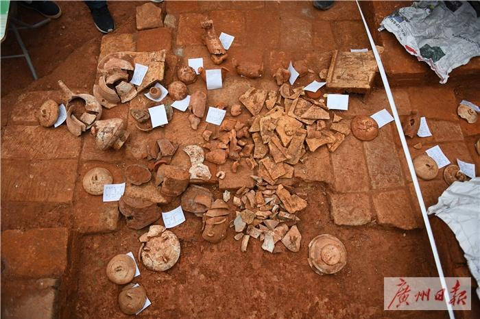 广报晨汇丨中山大学南校区挖出古墓！就在食堂的工地下……