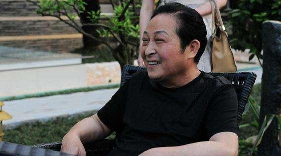 王林：能“断蛇复活”，拜师费500万，李冰冰下跪认干爹