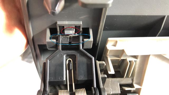 hp惠普1005打印复印一体机拆机定影更换定影膜教程（hp惠普1005打印复印一体机拆机定影更换定影膜教程）(10)