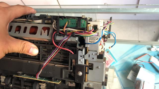 hp惠普1005打印复印一体机拆机定影更换定影膜教程（hp惠普1005打印复印一体机拆机定影更换定影膜教程）(17)