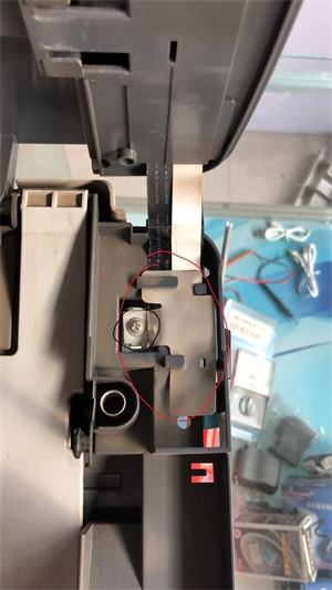 hp惠普1005打印复印一体机拆机定影更换定影膜教程（hp惠普1005打印复印一体机拆机定影更换定影膜教程）(13)