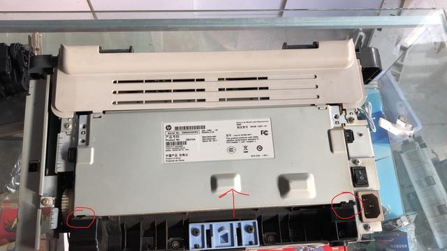 hp惠普1005打印复印一体机拆机定影更换定影膜教程（hp惠普1005打印复印一体机拆机定影更换定影膜教程）(9)