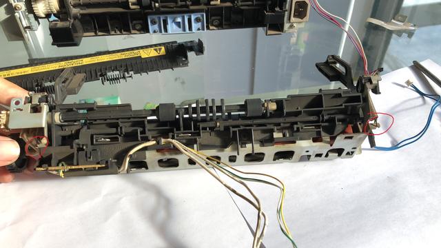 hp惠普1005打印复印一体机拆机定影更换定影膜教程（hp惠普1005打印复印一体机拆机定影更换定影膜教程）(21)