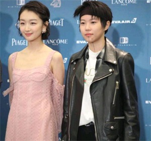 窦靖童周迅公布恋情（网曝窦靖童公开承认同性恋）