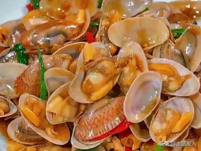 ​今天周日，休息在家做了一道红烧花甲，太下饭了