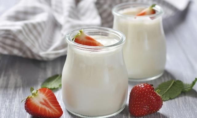 伊利酸奶十一月十二保质期21天现在过期了能吃吗