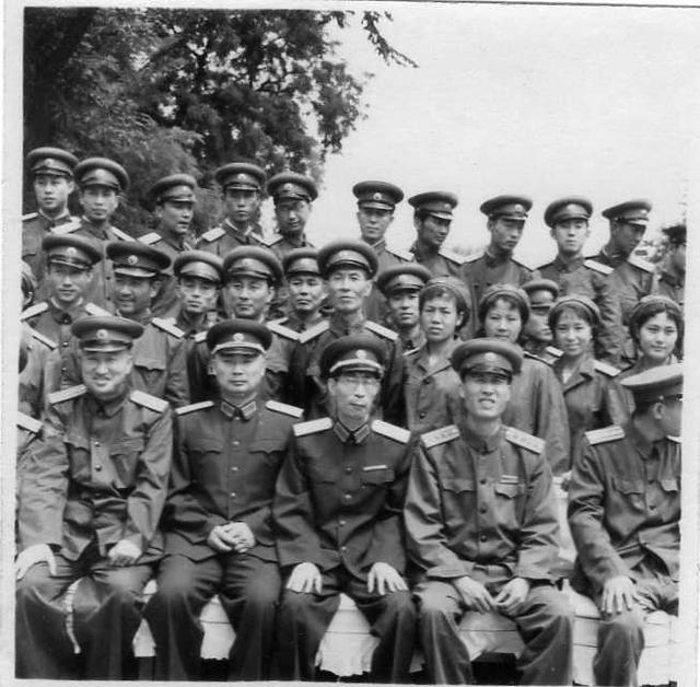 八一厂演员王孝忠简历(揭秘原八一厂的艺术家们)(6)