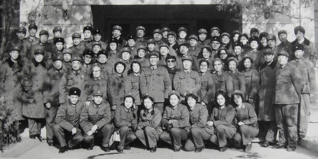 八一厂演员王孝忠简历(揭秘原八一厂的艺术家们)(10)