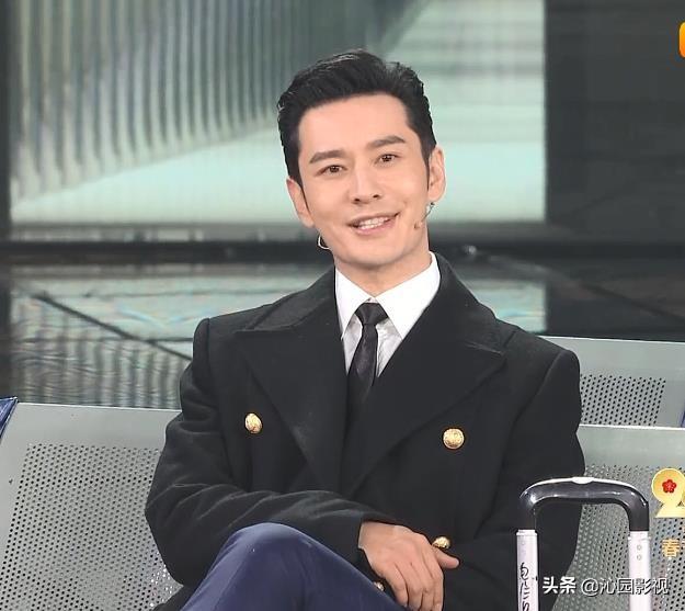 金靖黄晓明小品机场姐妹花(黄晓明领衔出演的小品机场姐妹花更有观众缘)(7)