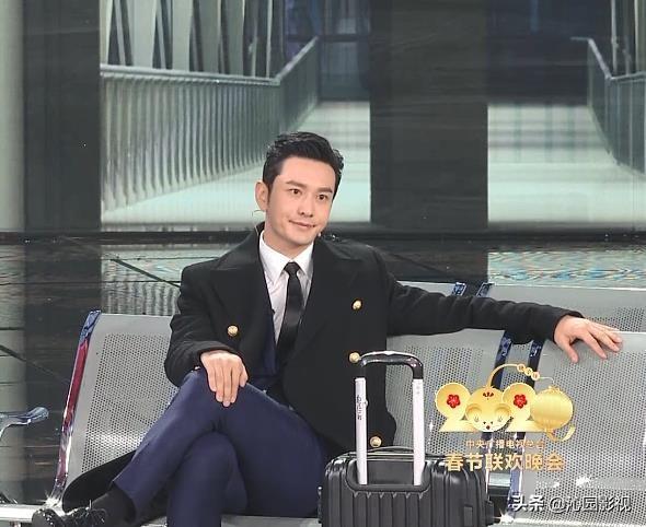 金靖黄晓明小品机场姐妹花(黄晓明领衔出演的小品机场姐妹花更有观众缘)(6)