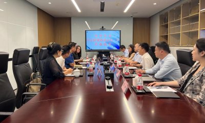 ​中企联驻会副会长黄海嵩莅临中睿信调研指导工作