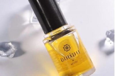 ​精华油用在护肤的哪个步骤 精华油是在水乳之后用吗