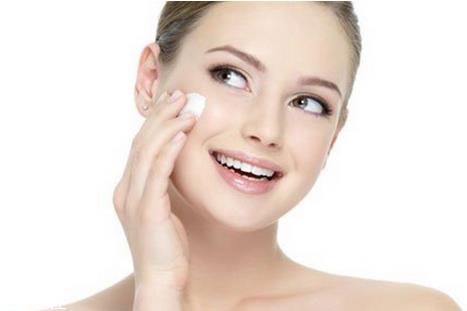 素颜霜和cc霜哪个先用 让你的肌肤更加靓丽 素颜霜和cc霜哪个先用 让你的肌肤更加靓丽