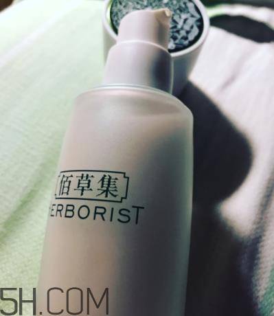 佰草集新七白美白嫩肤露怎么用_使用方法