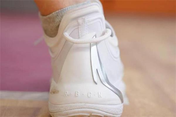 安踏海沃德一代测评 海沃德一代什么配置