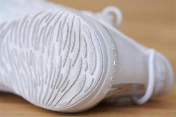 安踏海沃德一代测评 海沃德一代什么配置