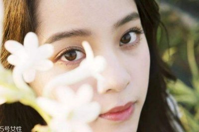 ​怎么画少女妆 清新学生妆容画法