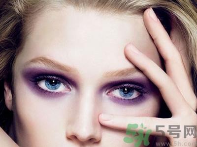 如何快速消除眼袋?快速消除眼袋的小窍门