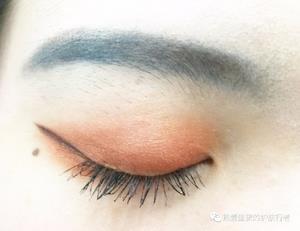 ismine伊姿蔓眼影怎么样？伊姿蔓和morphe眼影对比