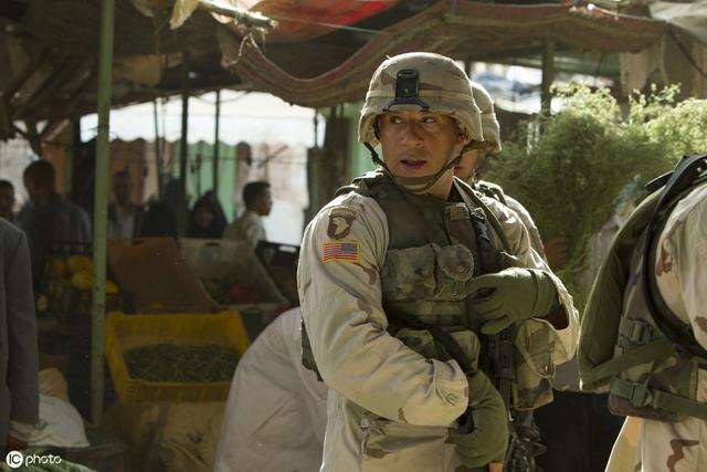 比利林恩中场战事锁喉（为什么很多人没看懂比利林恩的中场战事）(4)