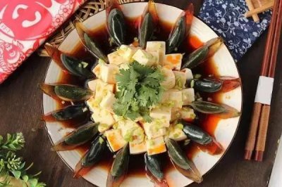 ​松花蛋怎样挑选 ？学会这3种挑选方法，一挑一个准，再也不怕入坑了