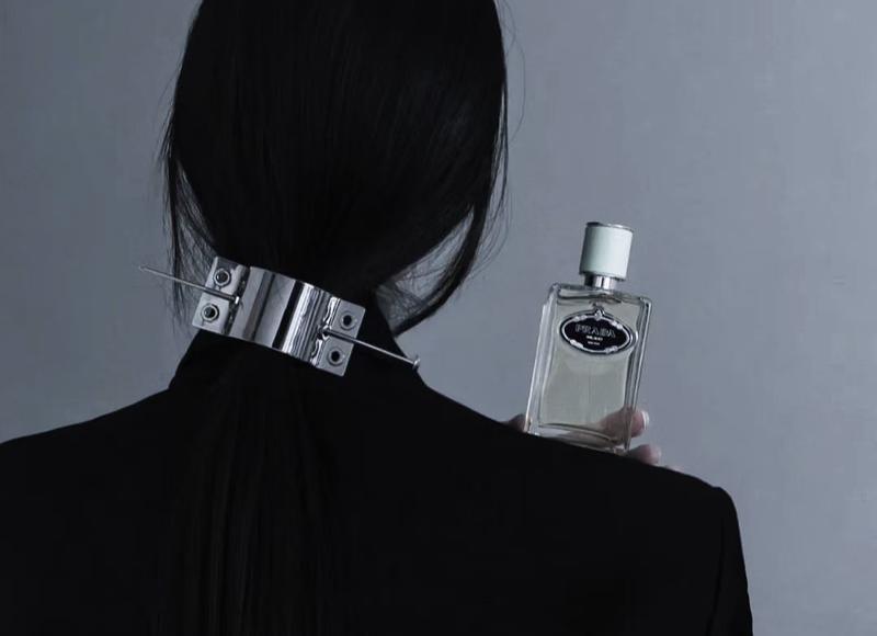  亲戚建房子该不该借钱