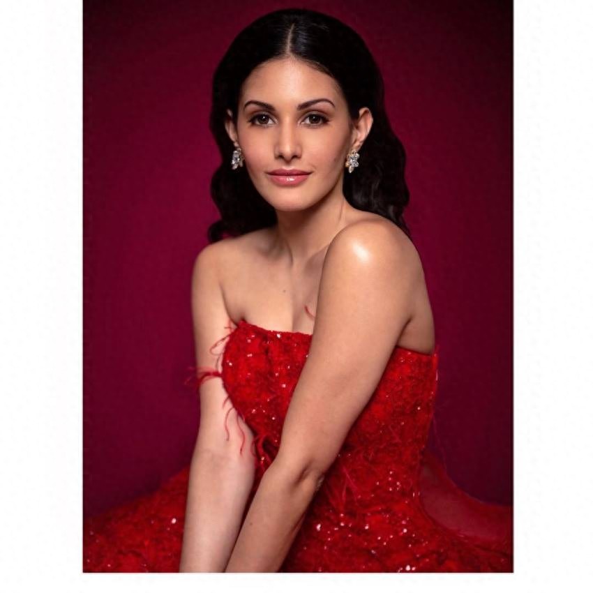 环球热搜之每日一星：恰如出水芙蓉印度女星艾米拉·达斯特