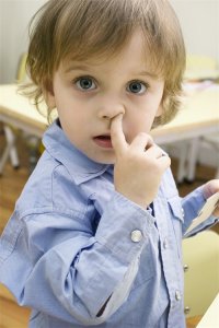 ​撼动父母界！别再阻止孩子吃鼻屎 美医师：吃鼻屎能增加免疫力