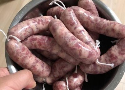 ​家庭自制脆肠：婆婆用了30年的方法，简单3步，比买的还Q弹